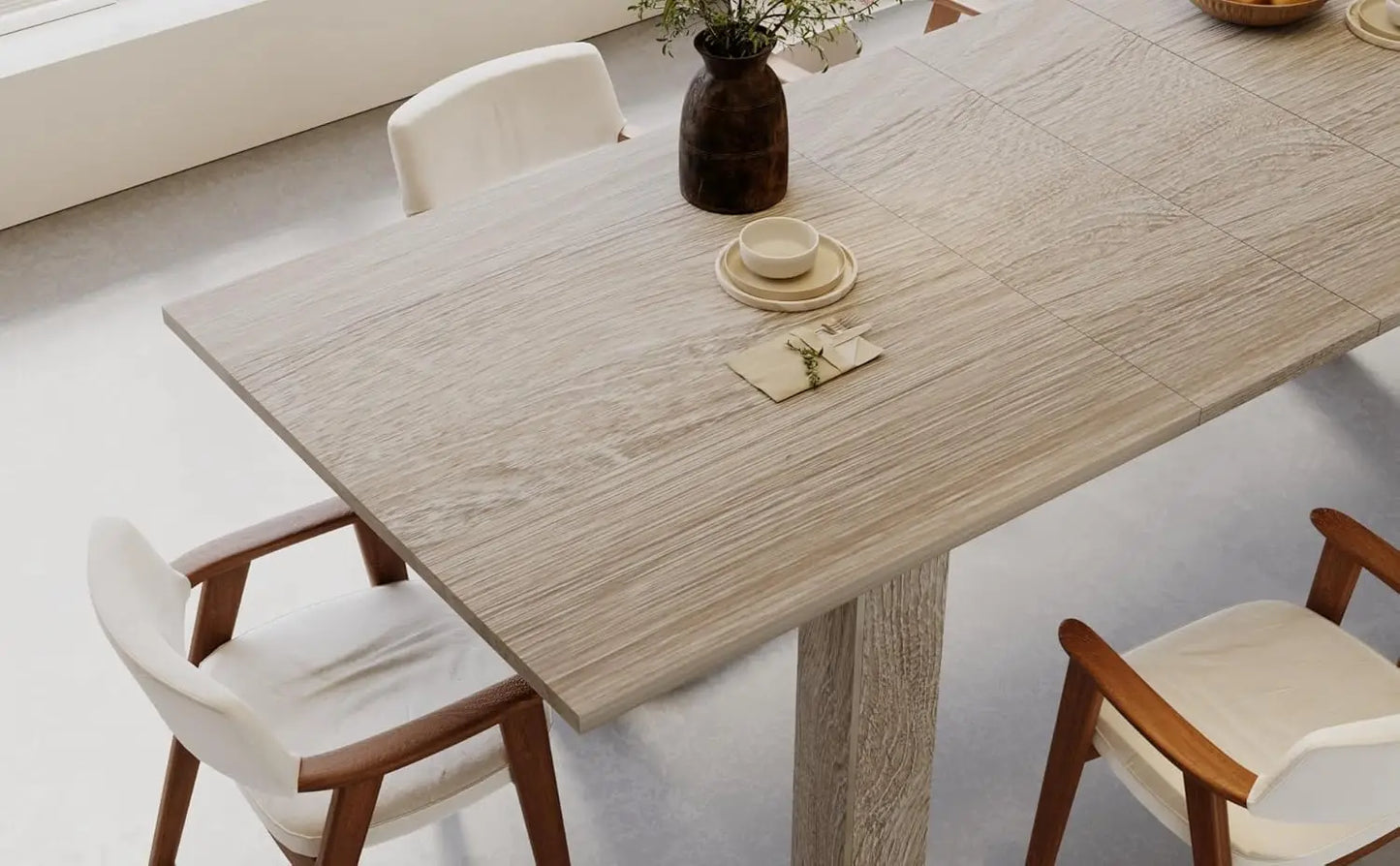 Expandable Oak Dining Table for 6 to 8 People