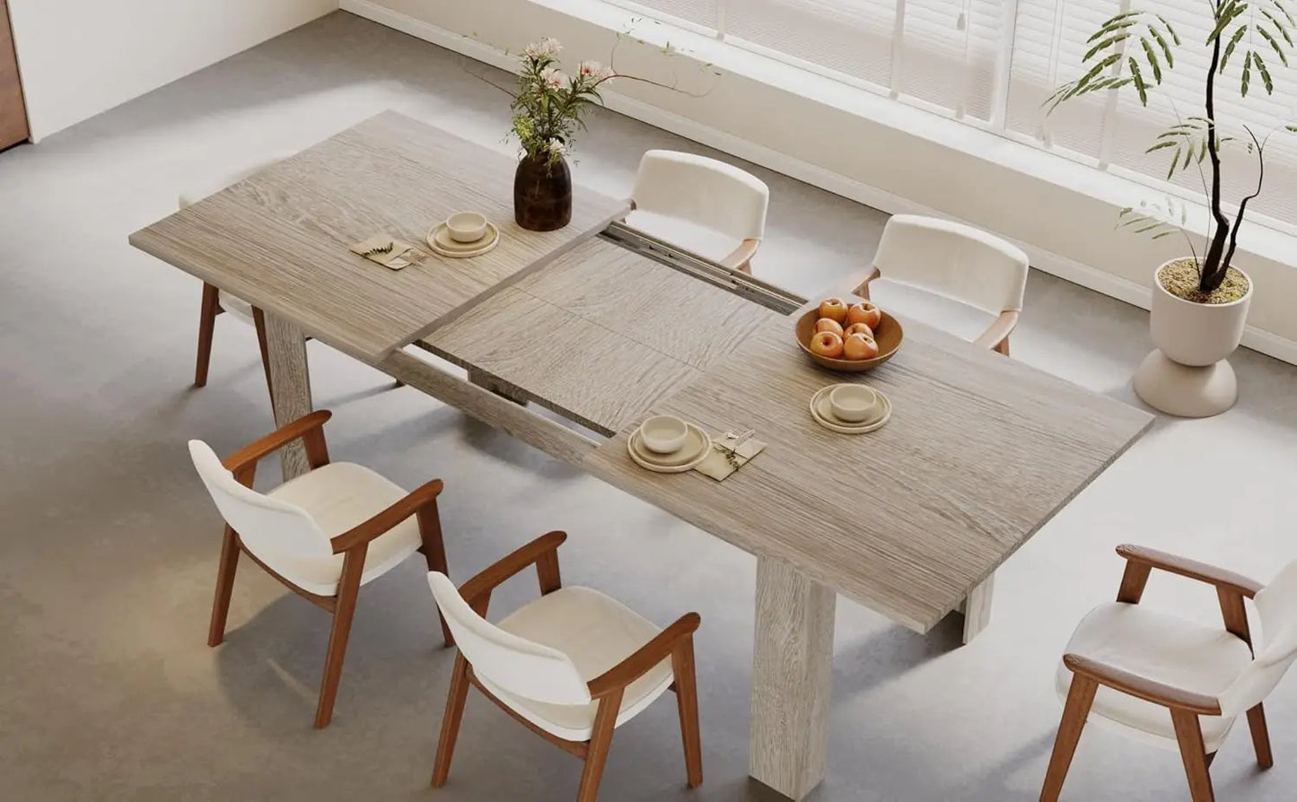 Expandable Oak Dining Table for 6 to 8 People
