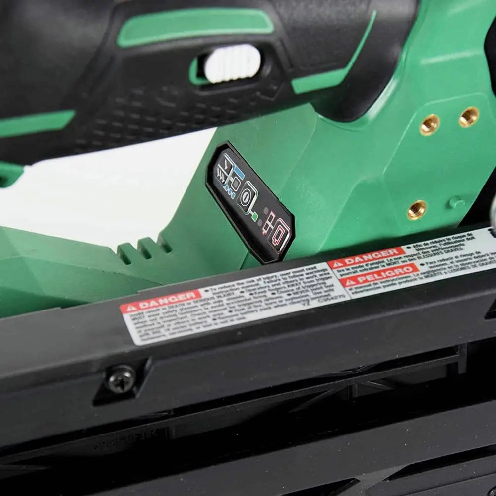 Cordless 18V Framing Nailer: Kit Accepts 2-Inch to 3-1/2-Inch Clipped